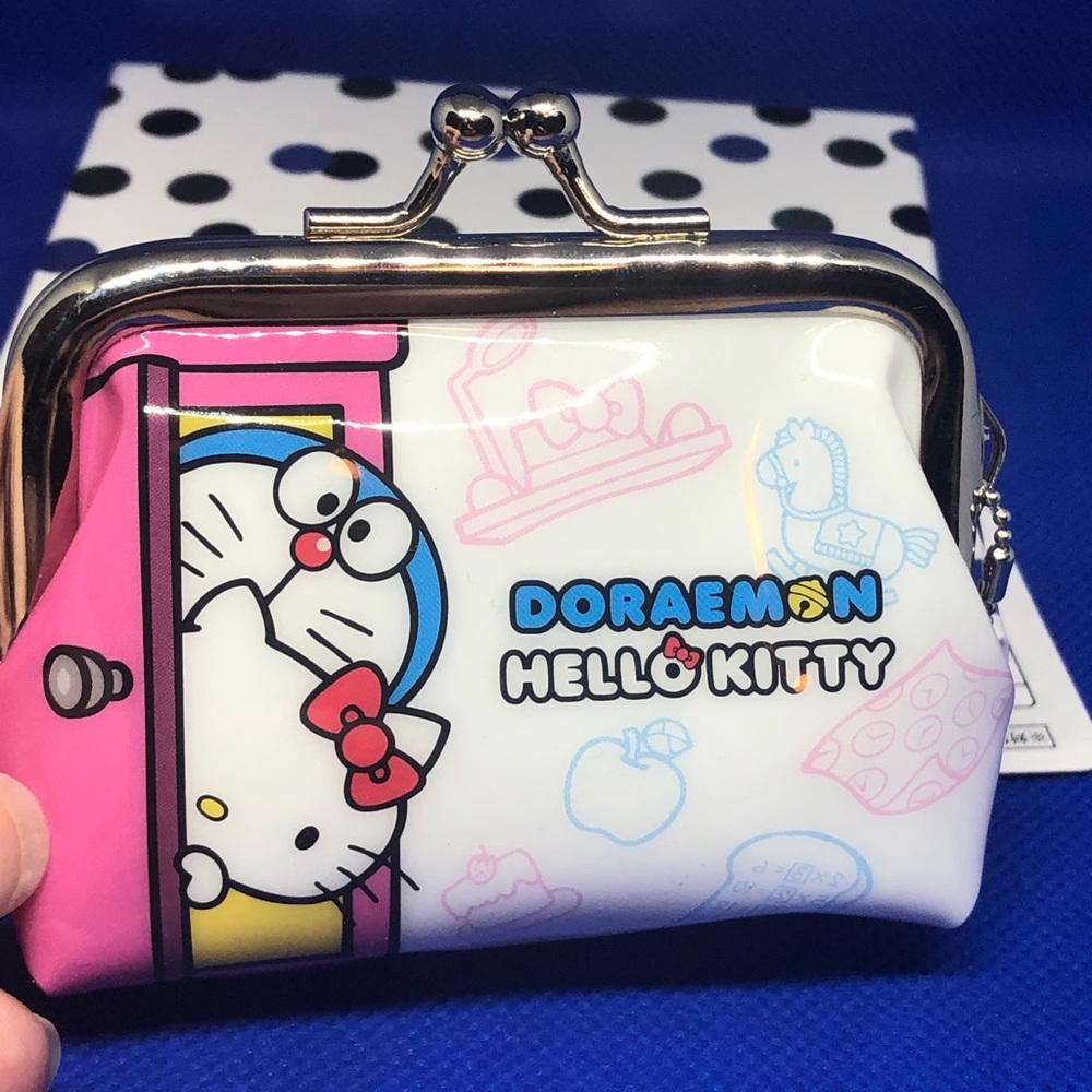 Hello Kitty coin purse